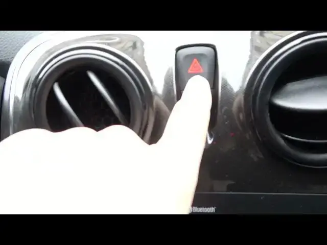 Video thumbnail for How to Enable or Disable Hazard Light in Dacia Sandero ( 2011 - 2020 ) - Emergency Lights On or Off
