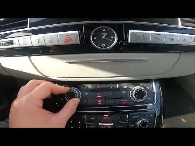 'Video thumbnail for How to Enable or Disable Auto Airflow in AUDI A8 D4 ( 2010 – 2017 )  Auto Climate Control'
