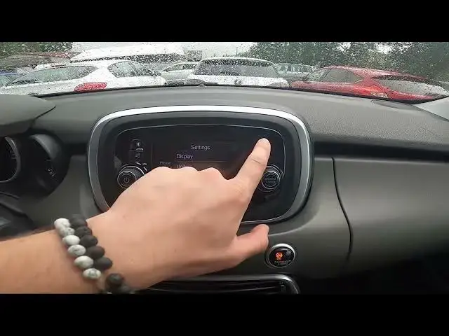 Video thumbnail for How to Check Available Voice Commands in Fiat 500X Crossover ( 2014 – 2018 )