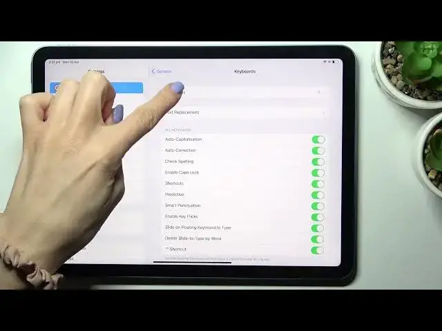 Video thumbnail for How to Adjust Keyboard Language in iPad Air 2022 - Apple iPad Air 5th Gen WiFi