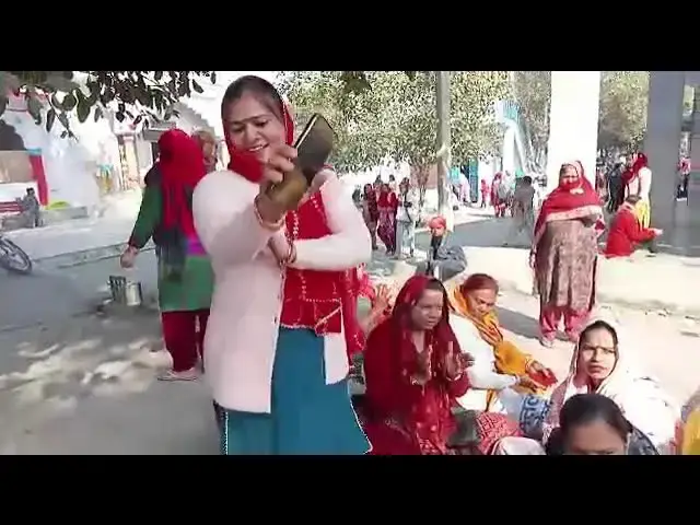 Video thumbnail for झडोड़ा छठ, पे कीर्तन में दादी मैं छाई मस्ती, भगतो ने बजाई ताली #happy_lokgeet #डांस #trending