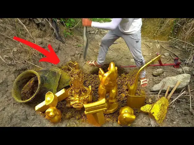 Video thumbnail for Everyone Thought This Treasure Hunter Was Lying Until He Showed Them These Pictures