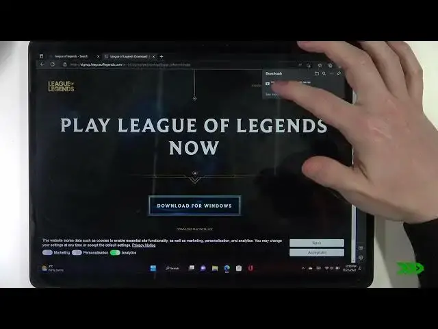 Video thumbnail for Microsoft Surface Pro X - How To Install League Of Legends