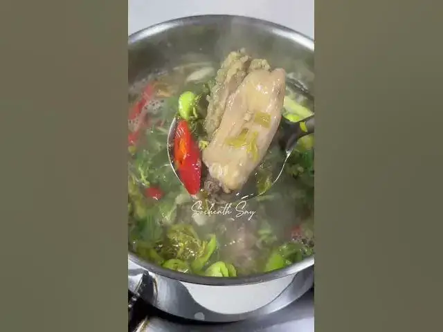 Video thumbnail for Quick and Easy Cambodian Recipes | សម្លរម្ជូក្បាលត្រីស្លឹកអំពិល