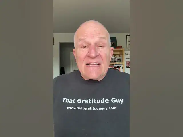 Video thumbnail for Writing in a Gratitude Journal #youtubeshorts #youtube #youtuber #gratitudejournal #attitude #life