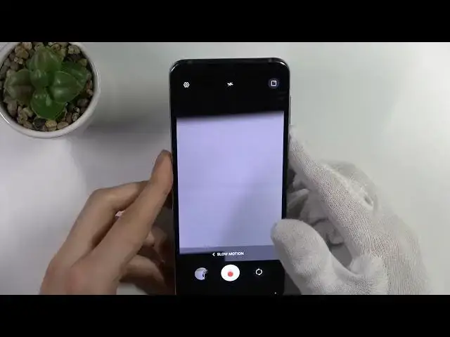 'Video thumbnail for How to Record Video in Slow Motion on Samsung Galaxy Z Flip4'