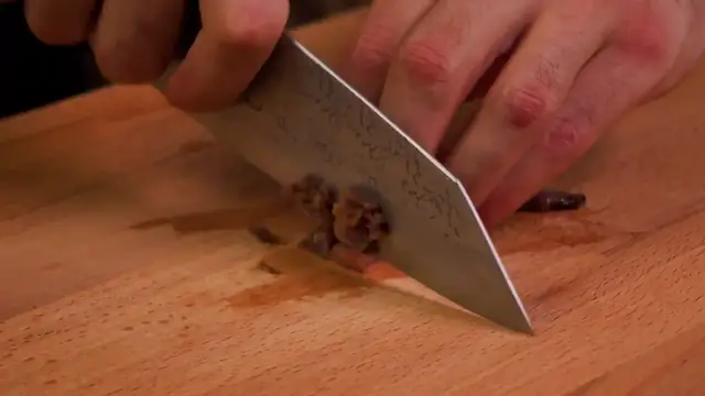 'Video thumbnail for How To Make a Grilled Caesar Salad (Classic Caesar Dressing)(720P_HD)'