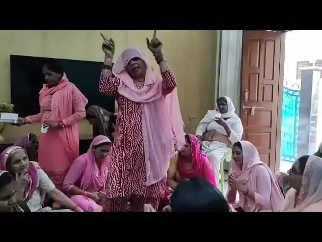 Video thumbnail for देवर न छतरी तानी, भावज री क्यू भीज गरकानी#happy_lokgeet #trending #viral #जकड़ी #गीत