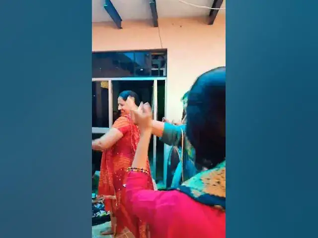 Video thumbnail for सारी बहूओ मै होड़ नाचन की,इतनी खुशी की बात#happy_lokgeet #trending #viral