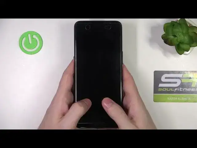 'Video thumbnail for Asus ROG Phone 6 - Hand Size Comparison'