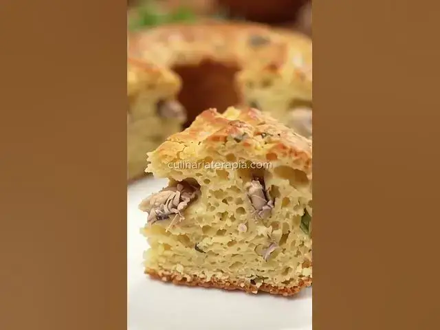 Video thumbnail for 🐟🍰 **Bolo Caseiro Salgado de Sardinha — Fofinho, Douradinho e Delicioso!** 😍❤️
