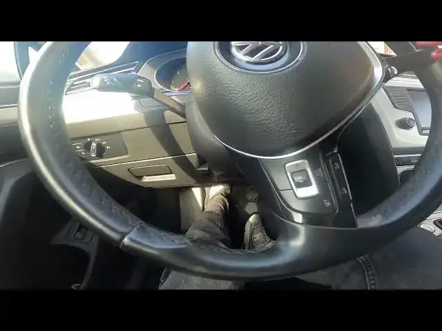 'Video thumbnail for How to Turn Engine On in Volkswagen Passat B8 ( 2014 – now ) - Use Start Stop Function'