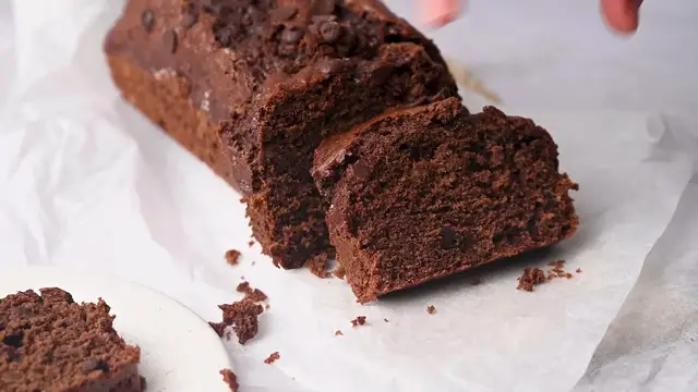 Video thumbnail for Double Chocolate Chip Banana Bread Cake