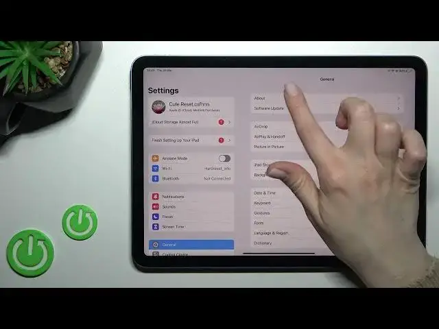 'Video thumbnail for How to Check Model of iPad Air 2022 - Apple iPad Air 5th Gen WiFi'