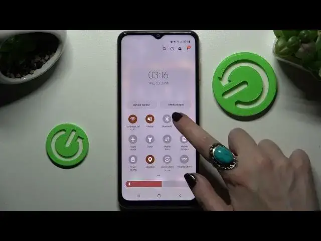 'Video thumbnail for How to Turn On / Off Auto Rotate Screen on Samsung Galaxy M13'