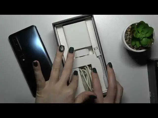 Video thumbnail for Does XIAOMI Mi 10 Pro Comes with Earbuds?