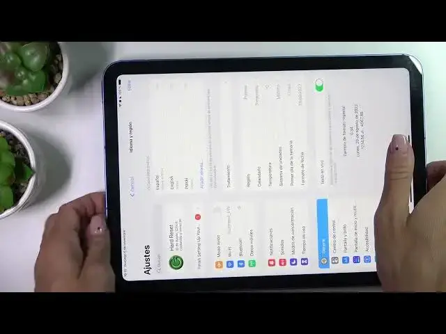Video thumbnail for How to Change the System Language on the iPad 10th Generation (2022) - Interface Language