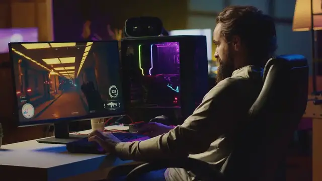 Video thumbnail for Stealth And Combat Gameplay