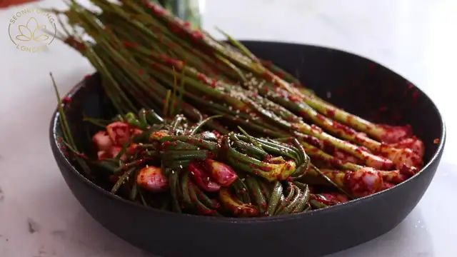 'Video thumbnail for Traditional Green Onion Kimchi (Pa Kimchi) Recipe (720p 24fps)'
