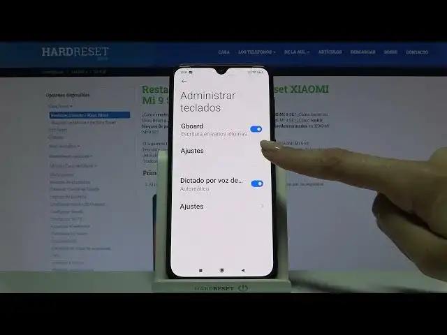 'Video thumbnail for How to Customize Keyboard Theme on XIAOMI Mi 9 SE – Set Up Keyboard Theme'