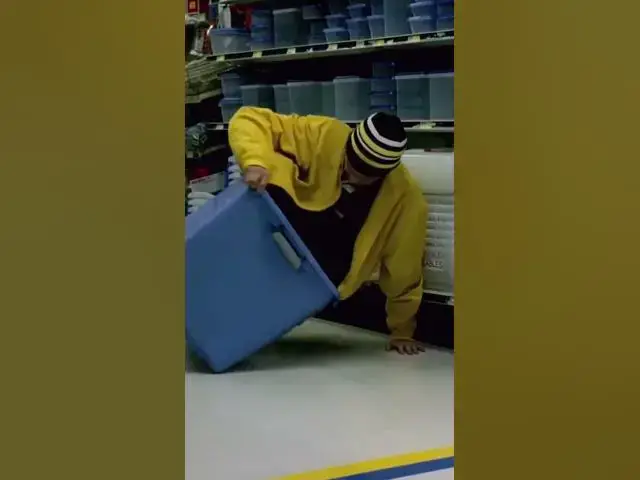 Video thumbnail for Jessie Shopping for a Body Sized Tub