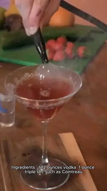 Video thumbnail for cosmopolitan cocktail recipe