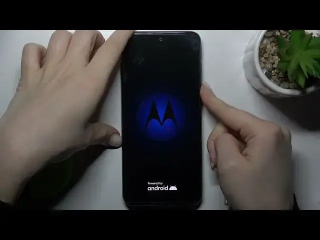 'Video thumbnail for How to turn on MOTOROLA Moto G31'