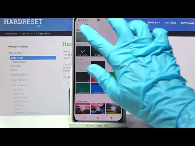 Video thumbnail for How to Personalize Keyboard Theme on MOTOROLA Edge 20 Lite – Update Keyboard Look
