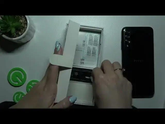 Video thumbnail for Does  HTC Desire 22 Pro Comes With Earbuds?