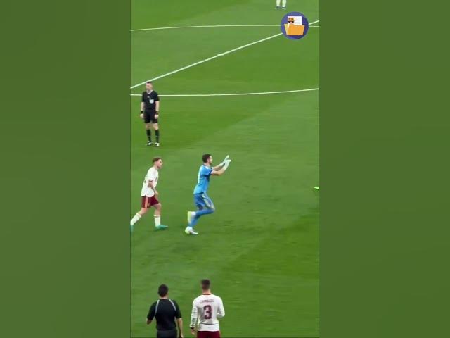 Video thumbnail for Entre pitos y aplausos: así se vivió el debut de Joan García con España 🤝

📹 Jijantes FC