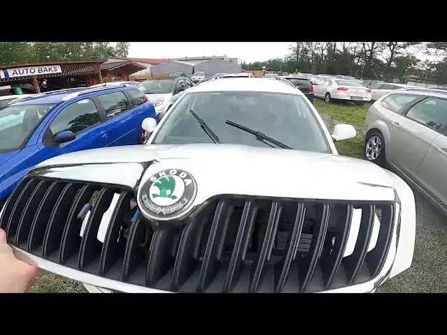 'Video thumbnail for How to Lift the Hood Up in Skoda Octavia II ( 2004 – 2013 ) - Open Bonnet by Lever'