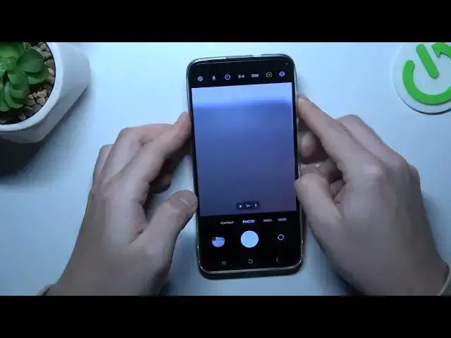 Video thumbnail for How to Take Burst Shots on SAMSUNG Galaxy S24+