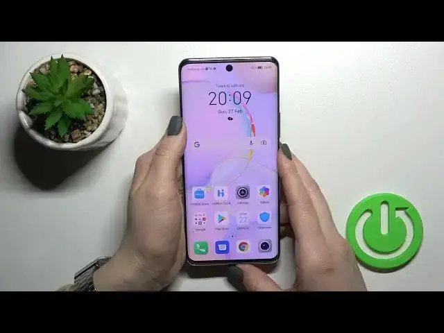 Video thumbnail for How Does the Face Recognition Work on HONOR 50 – Face Unlock Test