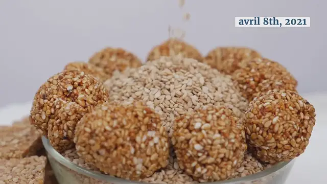 Video thumbnail for Sigeumchi Namul / Épinards au sésame / 시금치나물