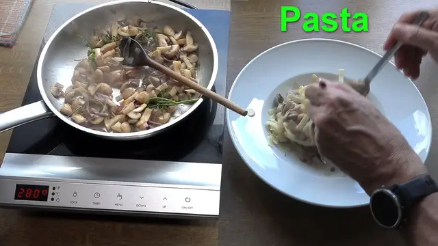 Video thumbnail for Pasta mit Rahmchampignons