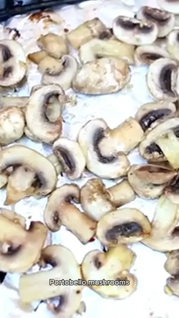 Video thumbnail for portobello steak n kidney bean pie recipe