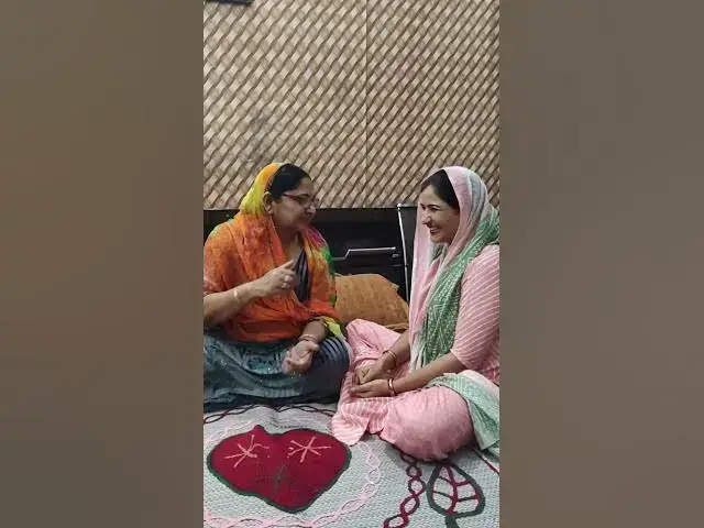 Video thumbnail for सास बहू कॉमेडी वीडियो बूढ़ा बटेऊ#happy_lokgeet #viral #कॉमेडी