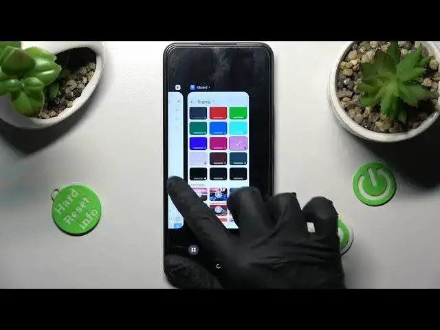 'Video thumbnail for How to Change and Customize the Keyboard Theme on the VIVO Y35'