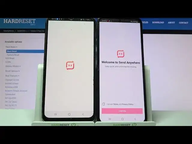 Video thumbnail for How to Transfer files from an Android Device to Samsung Galaxy Z Flip3 - Send Anywhere App