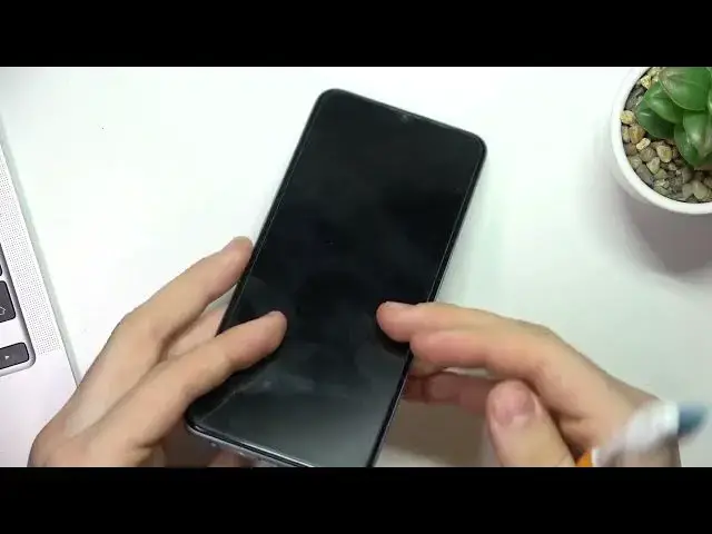 Video thumbnail for How to Clean USB Using Household Items on OPPO A57s