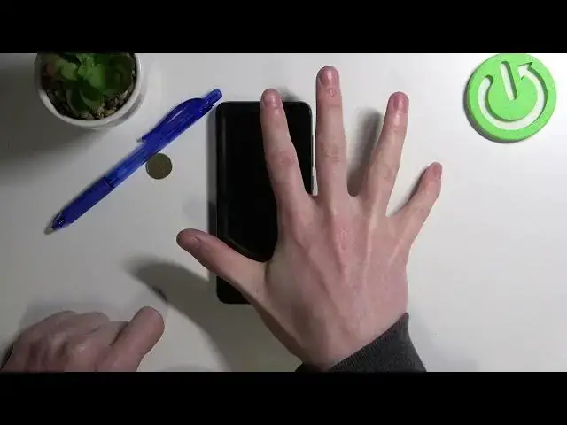 Video thumbnail for ALCATEL 1 (2022) - Hand Size Comparison