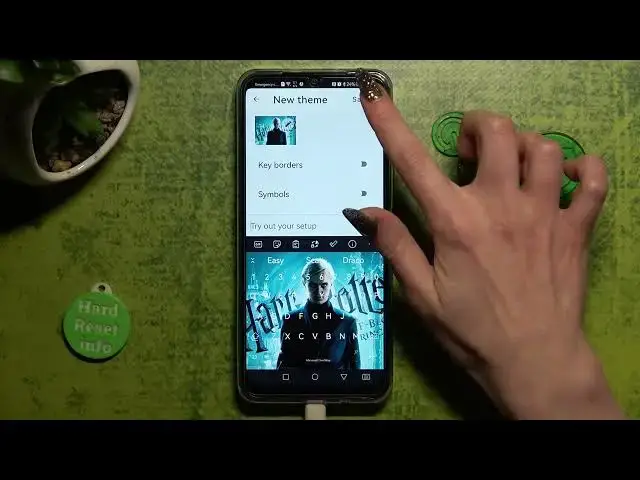 Video thumbnail for How to Change and Customize the Keyboard Theme on the HUAWEI Nova Y61 - Gboard Keyboard Style
