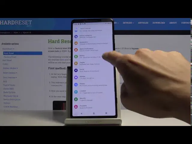 Video thumbnail for How to Enable Battery Percentage in SONY Xperia 1 II – Battery Level