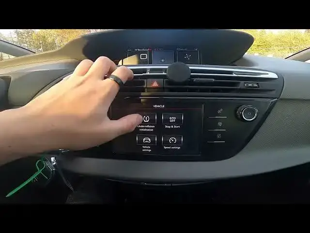 Video thumbnail for How to Enable or Disable Mood Lighting in Citroen C4 Picasso II ( 2013 - 2018 )
