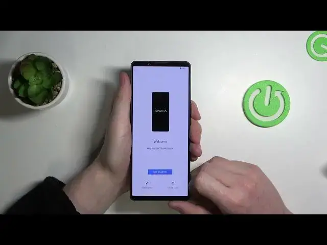 Video thumbnail for SONY Xperia 1 IV Unboxing - All Box Accessories