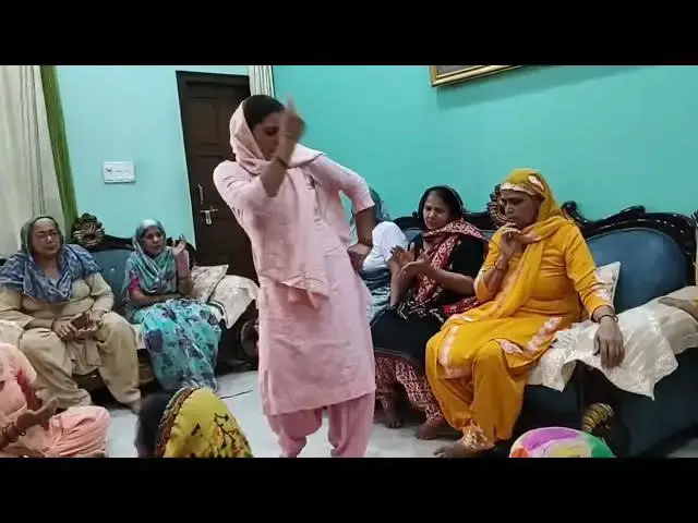 Video thumbnail for जोबन लूटा दोपहरी में #happy_lokgeet #trending #जकड़ी #viral #हरियाणा #गीत डांस