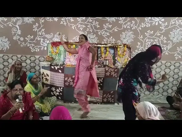 Video thumbnail for बालाजी का बहुत सुंदर भजन और डांस#happy_lokgeet #viral #डांस #हरियाणवी