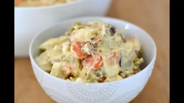 Video thumbnail for Receta de Ensalada Rusa | Cómo Hacer Una Ensalada Rusa | SyS