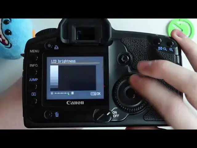 'Video thumbnail for Canon 5D  -  How To Adjust LCD Screen Brightness'