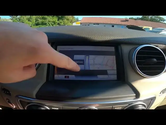 Video thumbnail for How to Change Screen Display Brightness in Land Rover Discovery IV ( 2010 – 2016 )